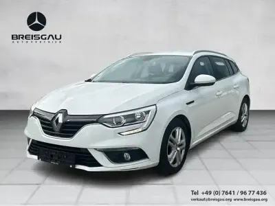 Używany Renault Mégane Experience 110 KM (80 kW) 2017 Biały Sedan/Limuzyna