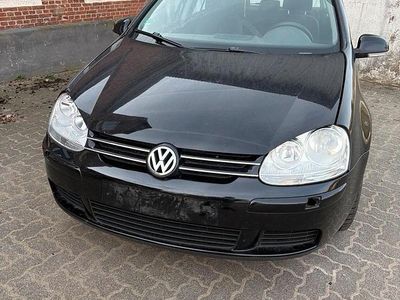 Second-hand VW Golf IV Sport 75 CP (55 kW) 2006 Negru Berlinǎ