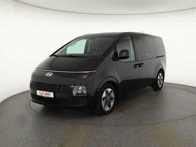 Gebraucht Hyundai Staria Prime 177 PS (130 kW) 2023 Braun Van / Kleinbus