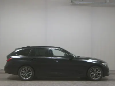 Gebraucht BMW 320 Sport Line 184 PS (135 kW) 2020 Schwarz Kombi