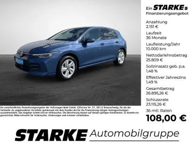 Gebraucht VW Golf VIII Life 150 PS (110 kW) 2025 Blau (anemonenblau metallic) Limousine
