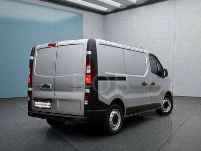 Grau Gebraucht 2022 Renault Trafic Van / Kleinbus | 24.299 € (Guter Preis)