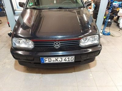Second-hand VW Golf III 60 CP (44 kW) 1997 Negru Berlinǎ