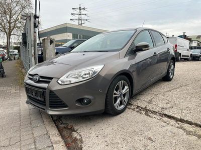Usata Ford Focus 116 CV (85 kW) 2013 Grigio Berlina