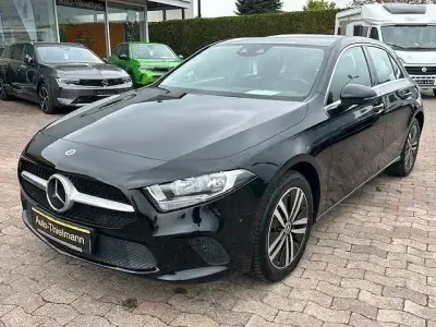 Używany Mercedes A250 Progressive 160 KM (117 kW) 2021 Czarny SUV