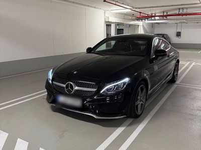 Schwarz Gebraucht 2017 Mercedes C220 AMG line Coupé | 23.999 € (Etwas zu teuer)