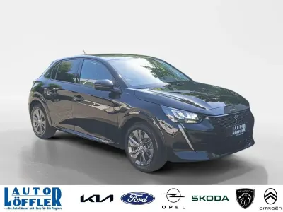 Gebraucht Peugeot 208 Allure 100 kW (136 PS) 2021 Schwarz Kleinwagen