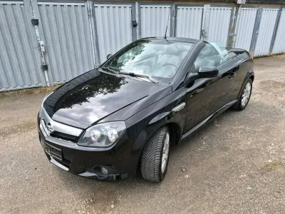 Gebraucht Opel Tigra 90 PS (66 kW) 2009 Schwarz Cabrio