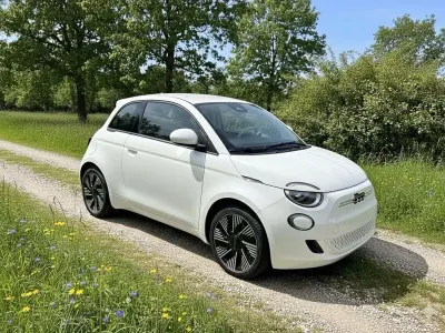 Gebraucht Fiat 500e 69 kW (95 PS) 2023 Weiß Kleinwagen