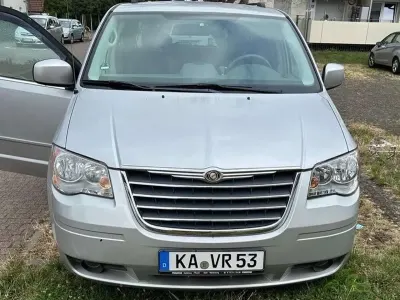 Gebraucht Chrysler Town & Country Touring 266 PS (195 kW) 2008 Silber Van / Kleinbus