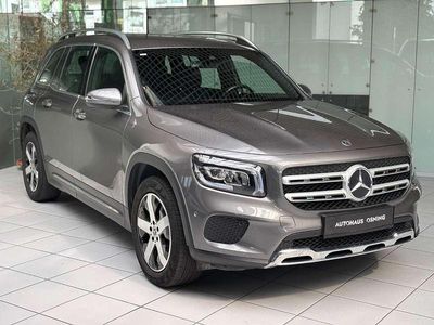 Mercedes GLB220