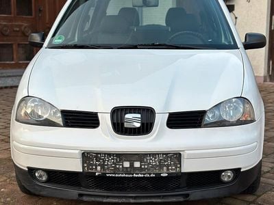 Weiß Gebraucht 2002 Seat Arosa Kleinwagen | 2.999 € (Etwas zu teuer)