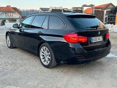 Gebraucht BMW 320 Sport Line 190 PS (139 kW) 2019 Schwarz Kombi