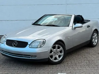 Gebraucht Mercedes SLK230 193 PS (141 kW) 1999 Silber Cabrio