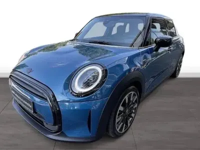 Gebraucht Mini Cooper Classic 136 PS (100 kW) 2023 Blau Kleinwagen