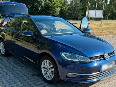 Gebraucht VW Golf VII 116 PS (85 kW) 2018 Blau Kombi