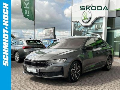 Graphitegrau metallic Gebraucht 2024 Skoda Octavia SportLine Limousine | 34.950 € (Teuer)
