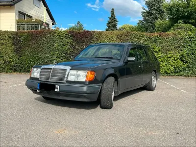 Gebraucht Mercedes E230 134 PS (98 kW) 1992 Kombi