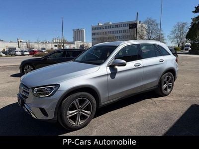 Gebraucht Mercedes GLC220 Advanced 194 PS (142 kW) 2022 Hightechsilbermet. SUV