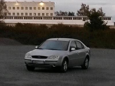 Usata Ford Mondeo 146 CV (107 kW) 2001 Argento Berlina