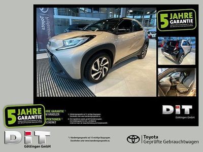 Ginger beige (4u9)/ black mica Gebraucht 2023 Toyota Aygo Pulse Kleinwagen | 16.490 € (Fairer Preis)