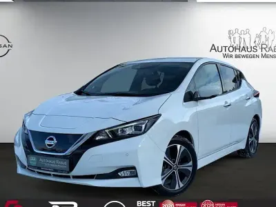 Gebraucht Nissan Leaf N-Connecta 110 kW (150 PS) 2022 Weiß arctic solid white Kleinwagen