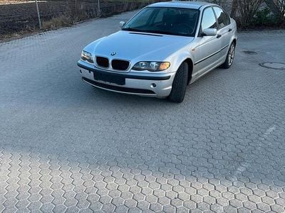 Gebraucht BMW 318 2001 Silber Limousine