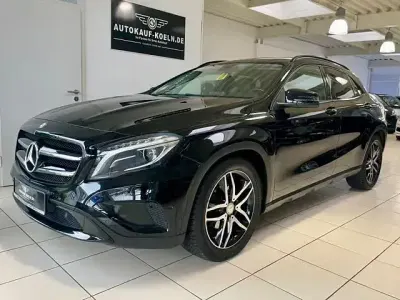 Gebraucht Mercedes GLA180 122 PS (89 kW) 2016 Schwarz SUV