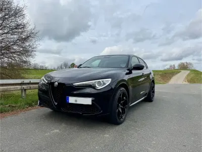 Gebraucht Alfa Romeo Stelvio Veloce 209 PS (153 kW) 2020 Schwarz SUV