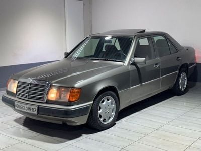 Brugt Mercedes E220 150 HK (110 kW) 1993 Brun Sedan