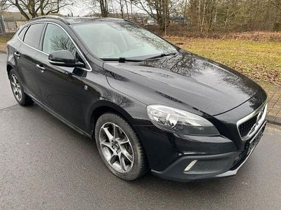 Schwarz Gebraucht 2017 Volvo V40 CC Ocean Race Kombi | 7.900 € (Fairer Preis)