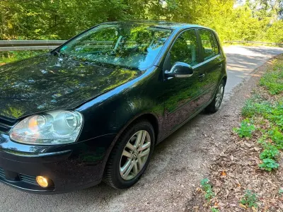 Gebraucht VW Golf VI 80 PS (58 kW) 2008 Schwarz Kleinwagen