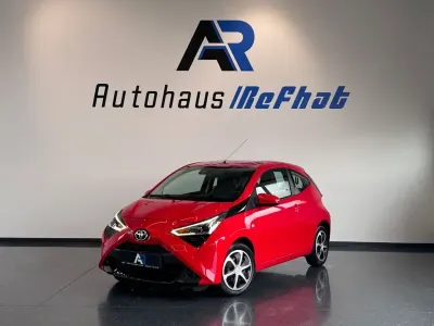 Gebraucht Toyota Aygo X-play 72 PS (52 kW) 2019 Rot Kleinwagen