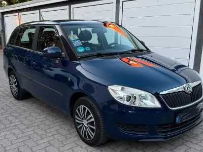 Gebraucht Skoda Fabia Active 69 PS (50 kW) 2013 Blau Kombi