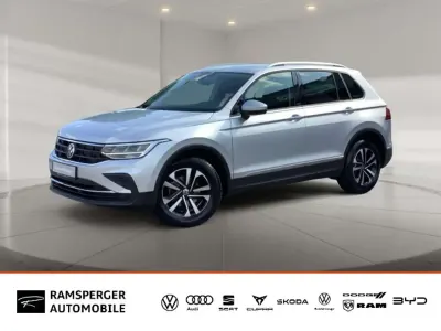 Gebraucht VW Tiguan Life 131 PS (96 kW) 2020 Silber SUV