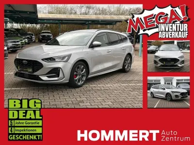 Gebraucht Ford Focus ST-Line X 125 PS (91 kW) 2023 Polarsilber metallic Kombi