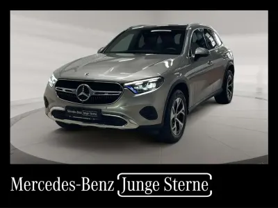 Second-hand Mercedes GLC300e Avantgarde 197 CP (144 kW) 2024 Argintiu SUV
