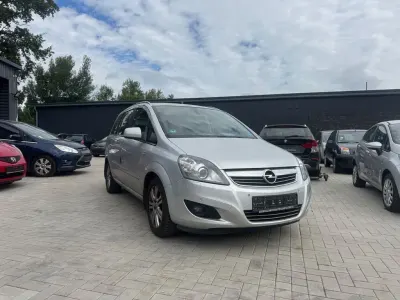 Gebraucht Opel Zafira 140 PS (102 kW) 2012 Silber Van / Kleinbus