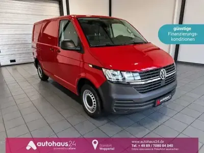 Gebraucht VW T6.1 110 PS (80 kW) 2021 Rot Van