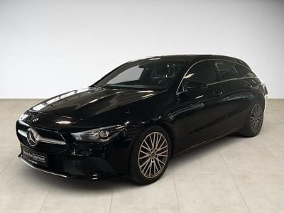 Gebraucht Mercedes CLA200 Shooting Brake Progressive 163 PS (119 kW) 2022 Unilack nachtschwarz Kombi