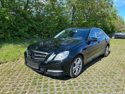 gebraucht Mercedes E250 AVANTGARDE*7 GANG*TÜV06/25*SHZ*KLIMA*