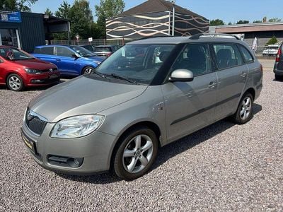 Beige Gebraucht 2009 Skoda Fabia Ambiente Kleinwagen | 5.990 € (Teuer)