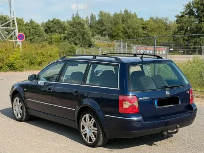 Gebraucht VW Passat 131 PS (96 kW) 2003 Blau Kombi