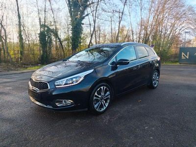 Gebraucht Kia Ceed Sportswagon Vision 128 PS (94 kW) 2015 Schwarz Kombi