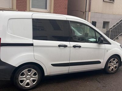 Gebraucht Ford Transit 2019 Weiß Van / Kleinbus