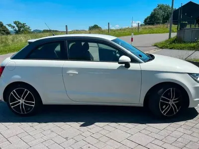 Gebraucht Audi A1 Sport 122 PS (89 kW) 2011 Weiß Kleinwagen
