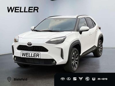 Schneeweiß Gebraucht 2024 Toyota Yaris Cross Team SUV | 26.480 € (Guter Preis)
