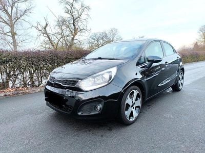 Schwarz Gebraucht 2011 Kia Rio Spirit Limousine | 3.200 € (Guter Preis)