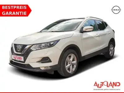 Gebraucht Nissan Qashqai Acenta 116 PS (85 kW) 2017 Weiß SUV