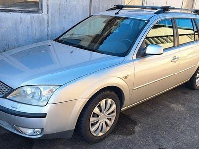 Gebraucht Ford Mondeo Ambiente 155 PS (114 kW) 2005 Silber Kombi